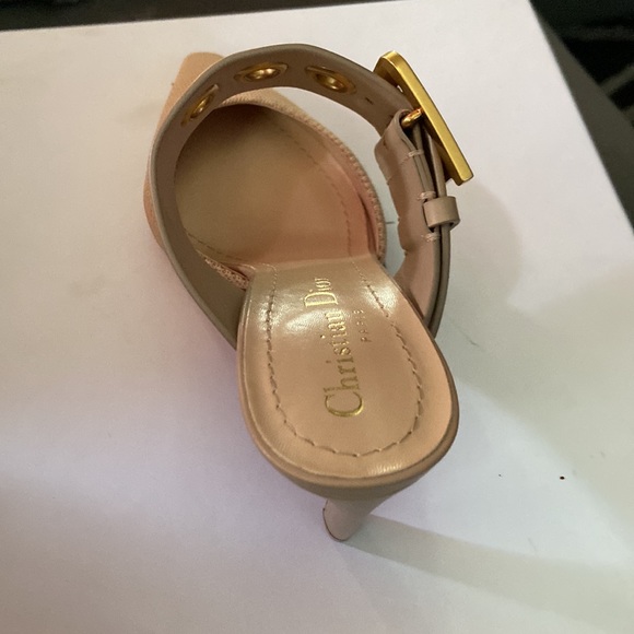 Sell shoes - Picture 3 of 4